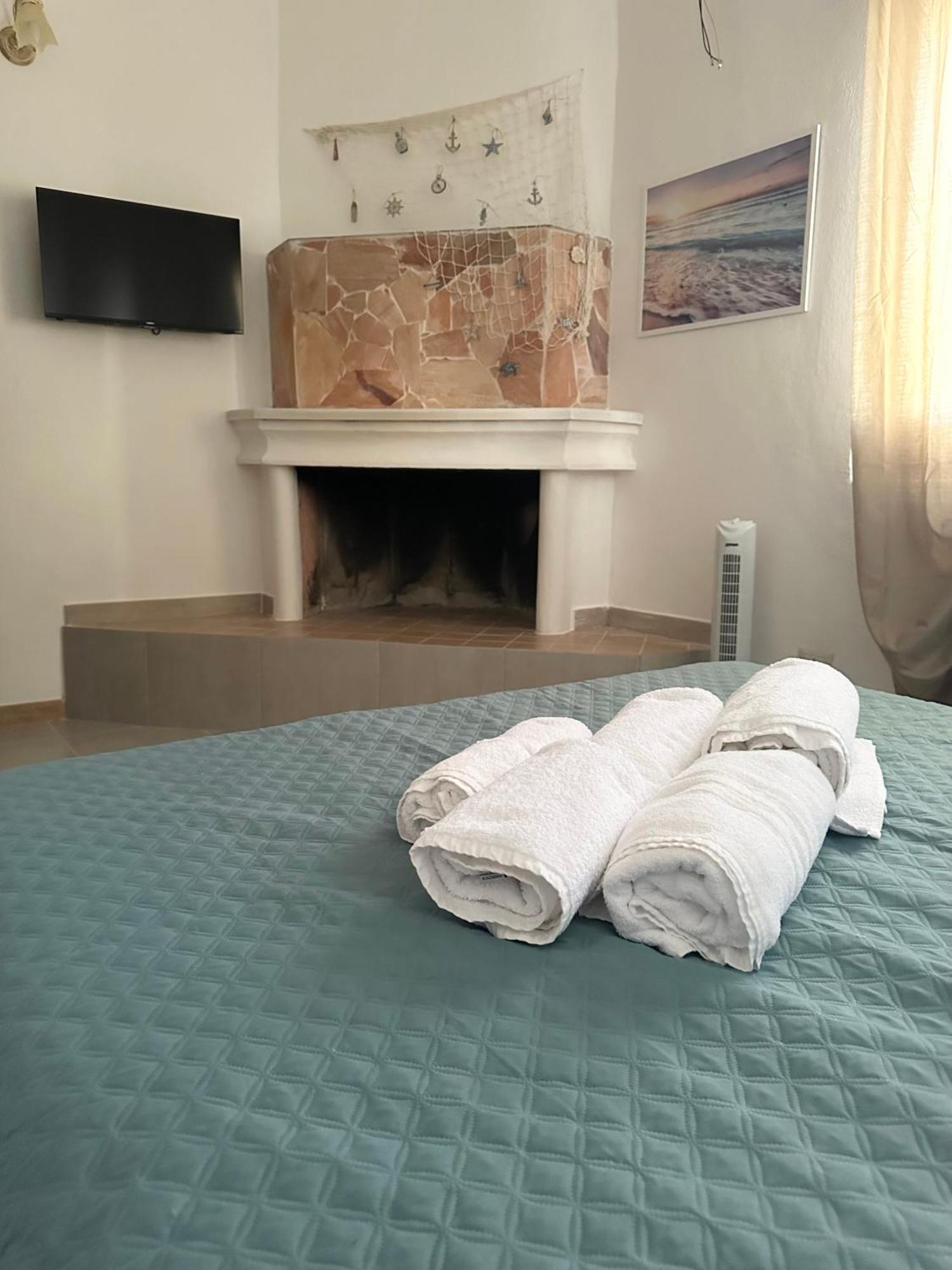 Moncici House Hotel Porto Torres Eksteriør billede